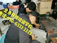 男生的鸡鸡戳入女生的鸡鸡免费软件"